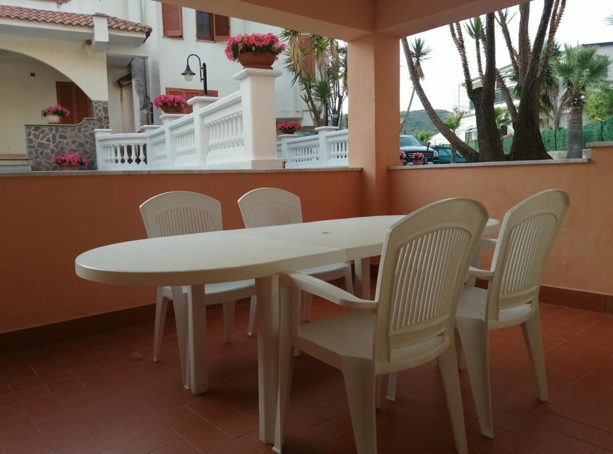 Villa Laura Residence Hotel Apartments & Studios Ашеа Экстерьер фото