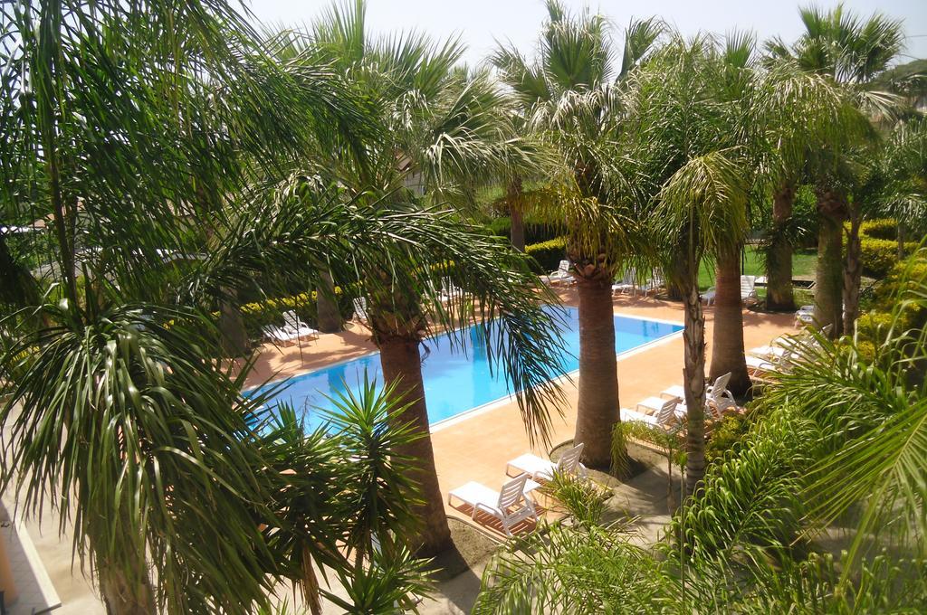 Villa Laura Residence Hotel Apartments & Studios Ашеа Экстерьер фото