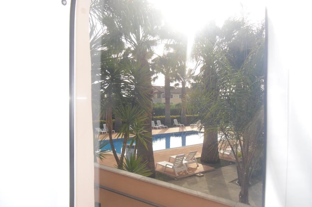 Villa Laura Residence Hotel Apartments & Studios Ашеа Экстерьер фото
